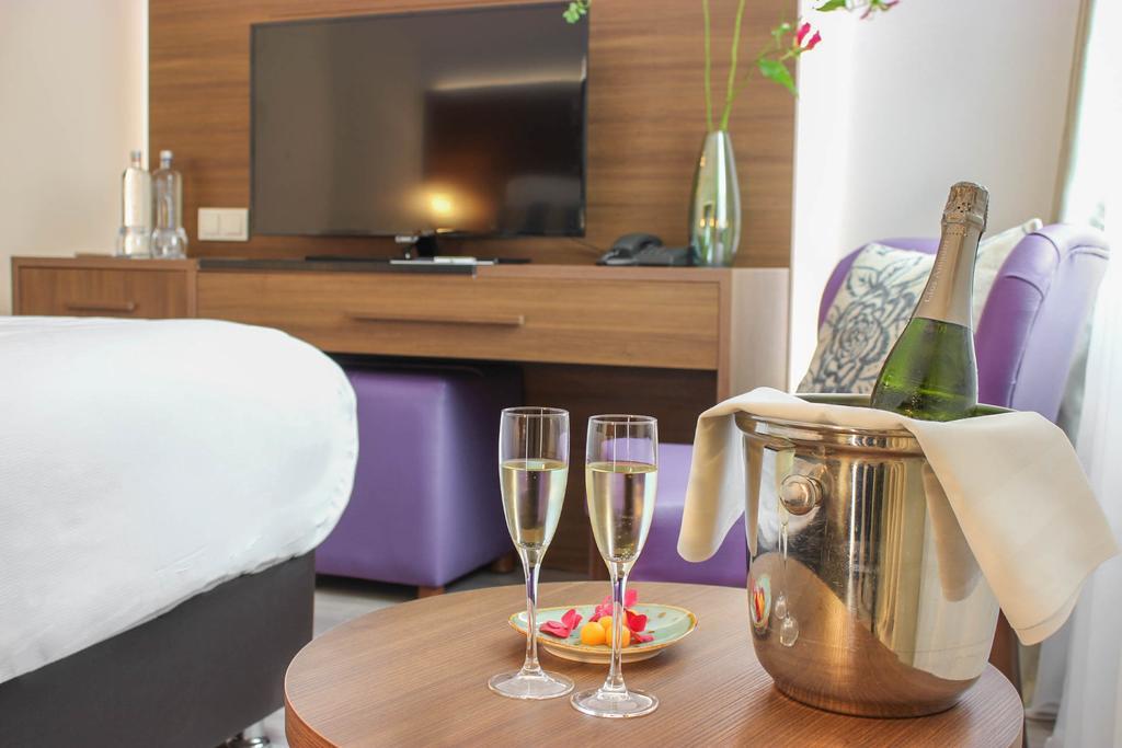 A-Hotel Oosterhout 우스테르하트 외부 사진